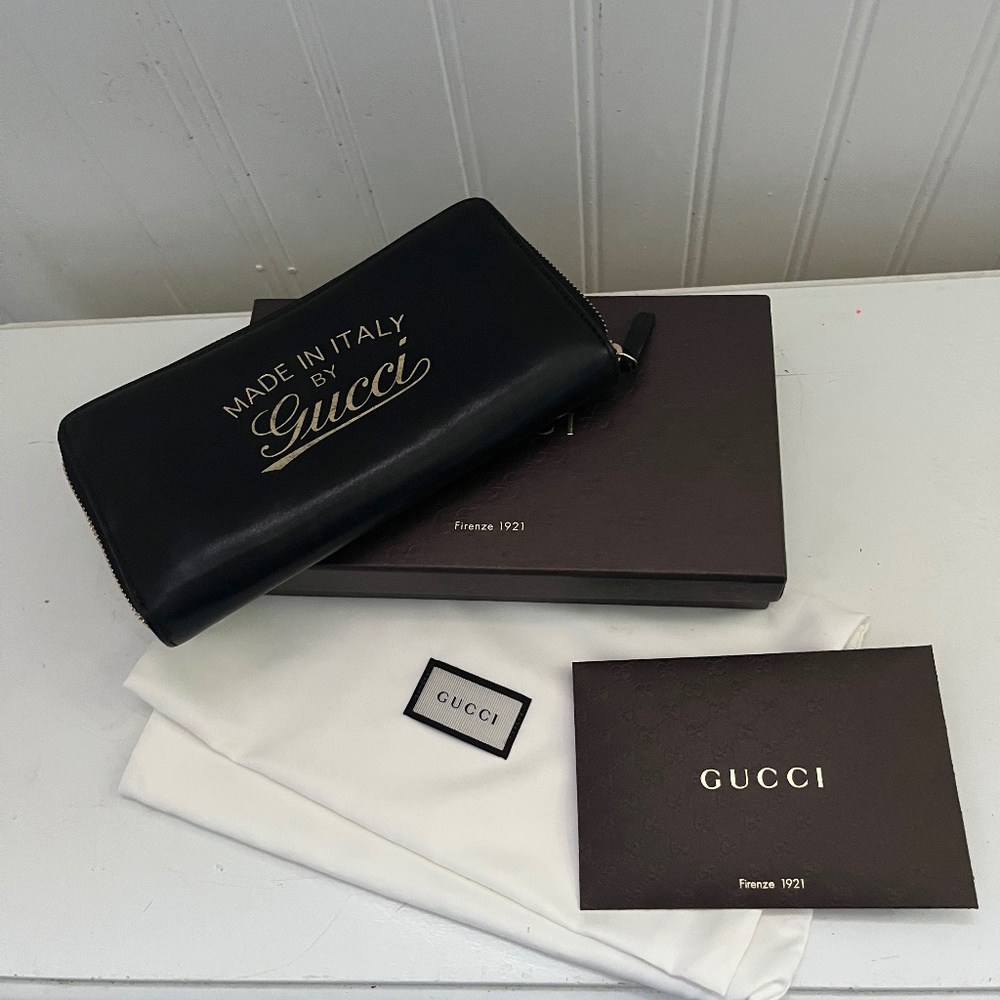 Authentic Gucci wallet